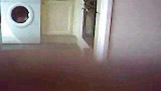 En bimbo gjør dildo innsetting